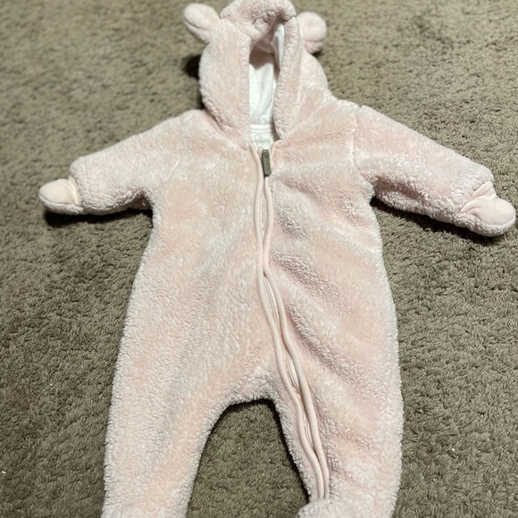 2/20 H&M light pink newborn teddy Sherpa - Picture 2 of 6